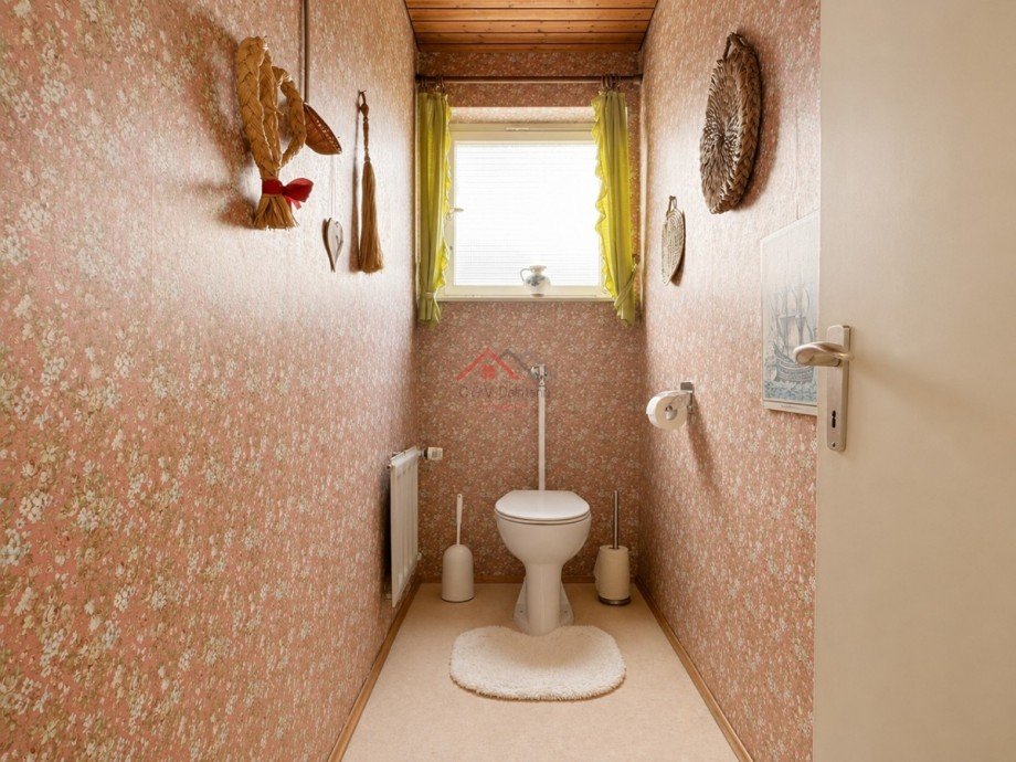 OG_Separates WC Einfamilienhaus Wurmlingen