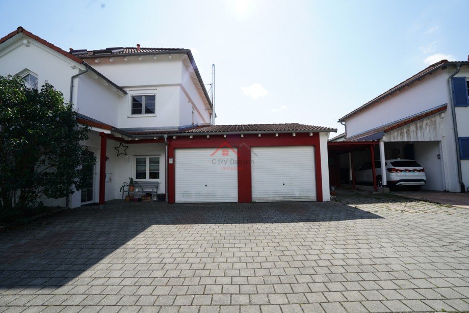 Garage, Stellplatz, Carport Etagenwohnung Neuhausen ob Eck