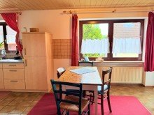 K�che mit Essbereich und Zugsng zur Terrasse EG/UG Zuhause mit Zukunft - gro�z�giges Zweifamilienhaus mit Einliegerwohnung