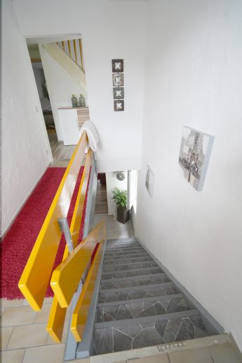 Treppenabgang zum 1. OG.jpg Mehrfamilienhaus Tuttlingen
