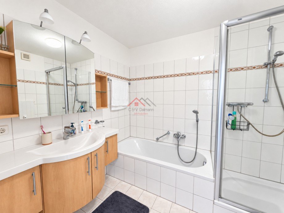Badezimmer Etagenwohnung TUTTLINGEN