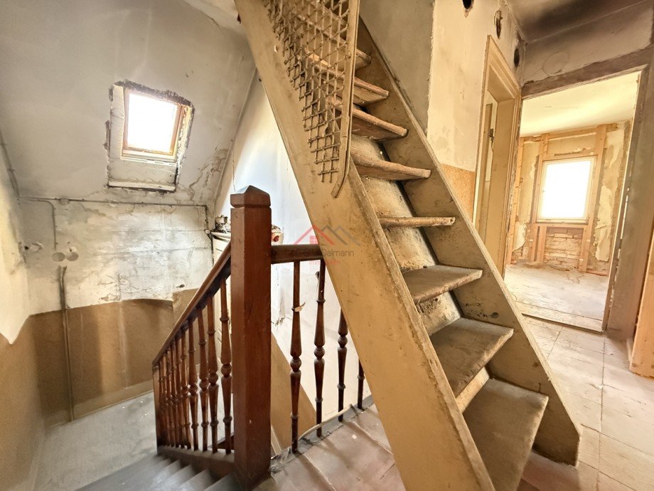 Treppenhaus Dachgeschoss Doppelhaush�lfte Tuttlingen