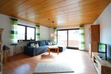 Wohnzimmer 1 OG Zuhause mit Zukunft - gro�z�giges Zweifamilienhaus mit Einliegerwohnung