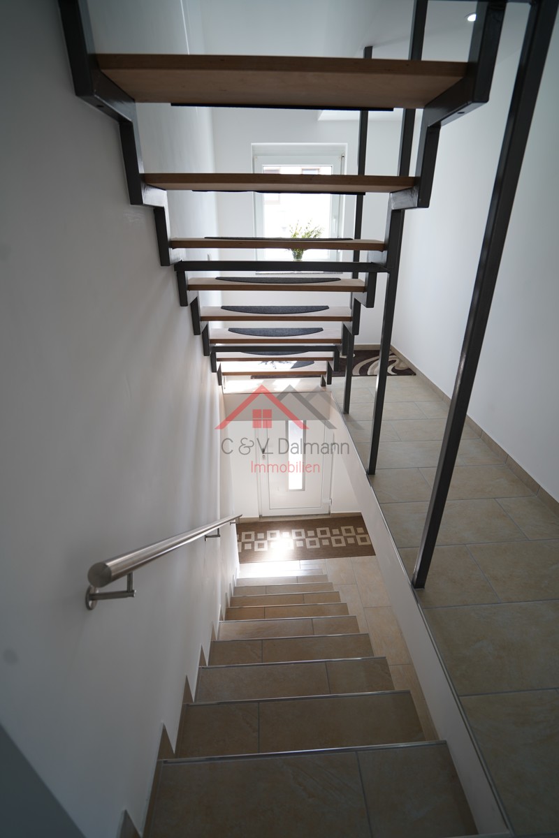 Treppe mit Eingangst�re Einfamilienhaus Tuttlingen / Nendingen