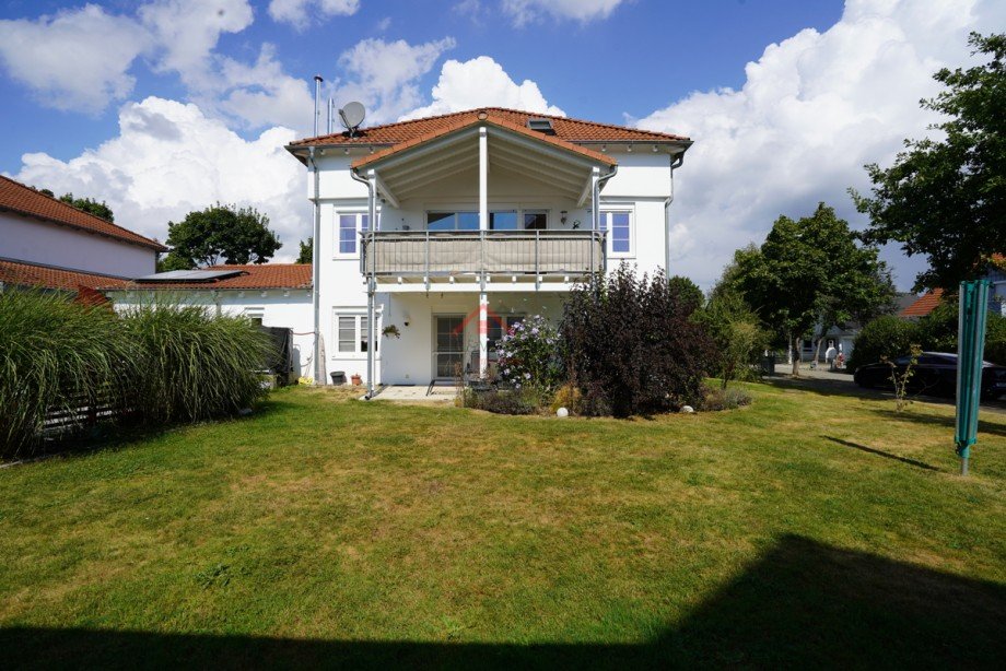 Ansicht vom Garten auf den Balkon Etagenwohnung Neuhausen ob Eck