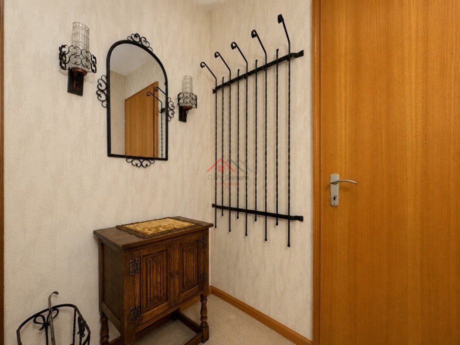 EG_Garderobe beim WC Einfamilienhaus Wurmlingen