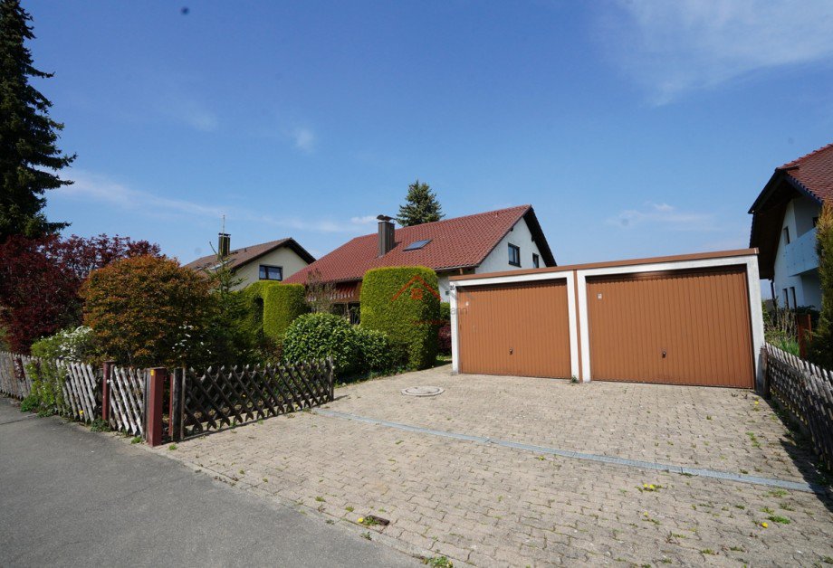 Au�enansicht Doppelgarage Zweifamilienhaus Trossingen