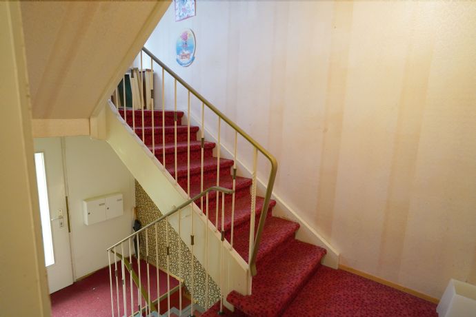Treppenhaus .jpg Doppelhaush�lfte Villingen-Schwenningen