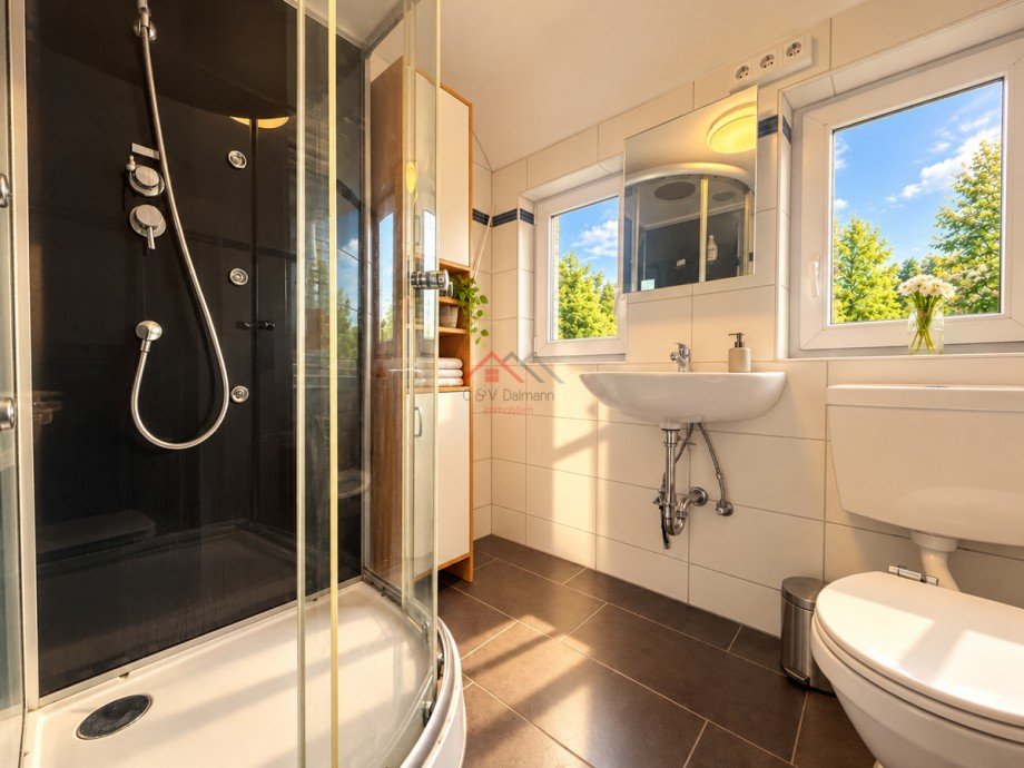Badezimmer OG Zweifamilienhaus Gosheim