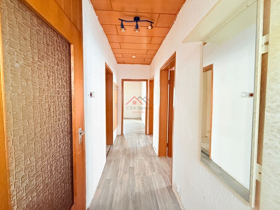 Flur Wohnung 1 OG Mehrfamilienhaus Tuttlingen