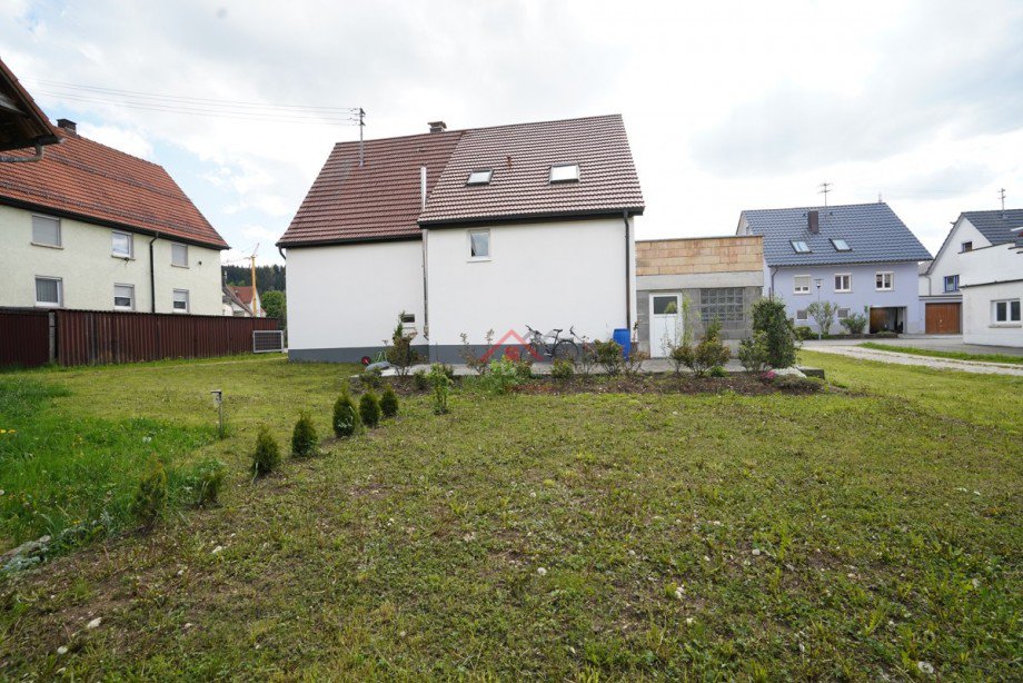 Hausansicht Garten Einfamilienhaus Tuttlingen / Nendingen