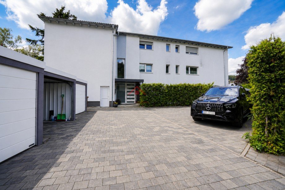 Ansicht Norden - Geb�ude mit Stellplatz Etagenwohnung Tuttlingen