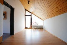 Kinderzimmer oder Schlafzimmer2 Gro�e 4,5-Zimmer Wohnung mit zwei Balkonen in gr�ner und bevorzugter Wohnlage von Trossingen!