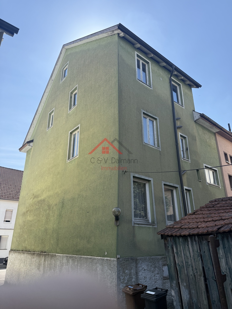 Hofansicht Ge�ude Doppelhaush�lfte Tuttlingen