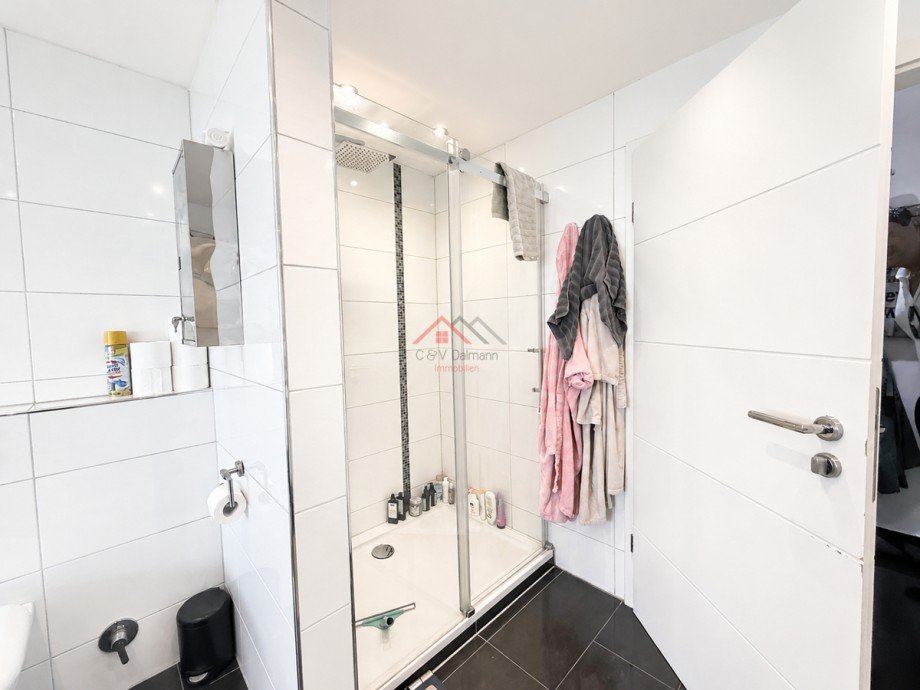 Tageslichtbad mit Dusche und Badewanne Etagenwohnung Tuttlingen