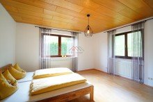 Schlafzimmer 1OG Zuhause mit Zukunft - gro�z�giges Zweifamilienhaus mit Einliegerwohnung