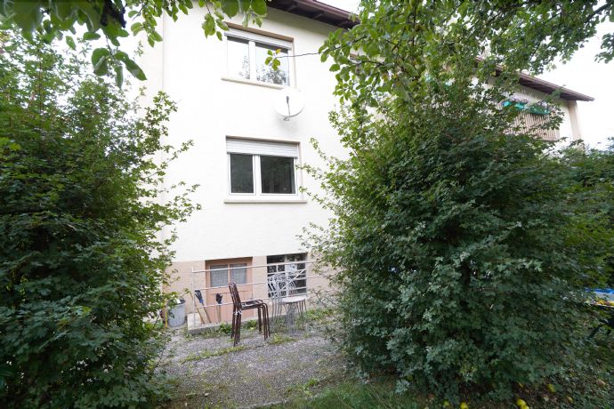 Wildromantisch unter dem Apfelbaum.jpg Doppelhaush�lfte Villingen-Schwenningen