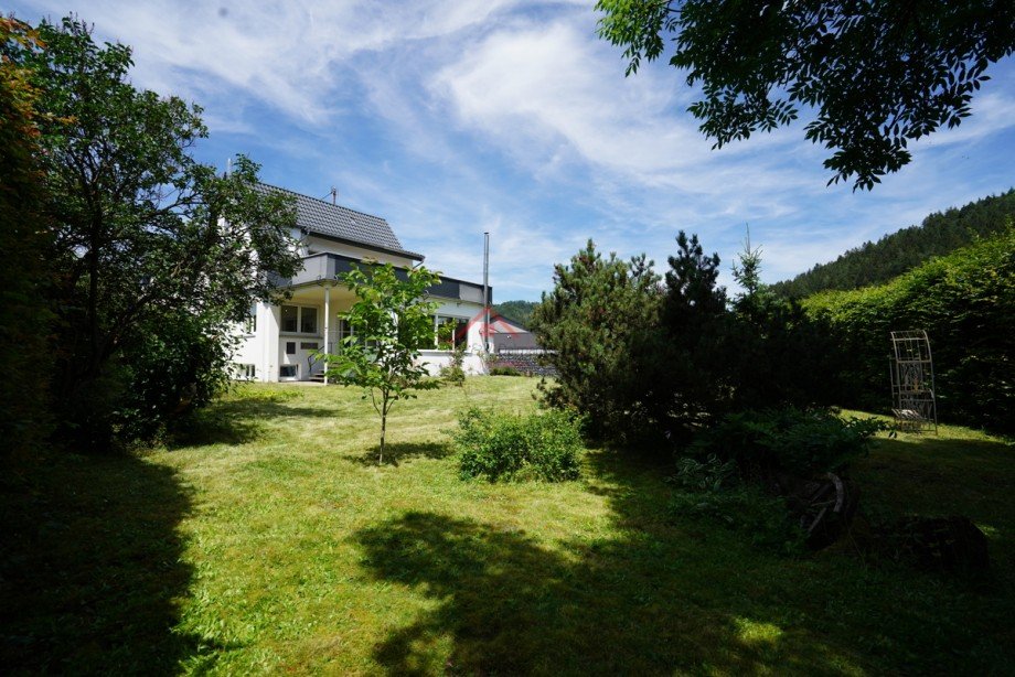 Gartenansicht S�dwest Einfamilienhaus M�hlheim an der Donau