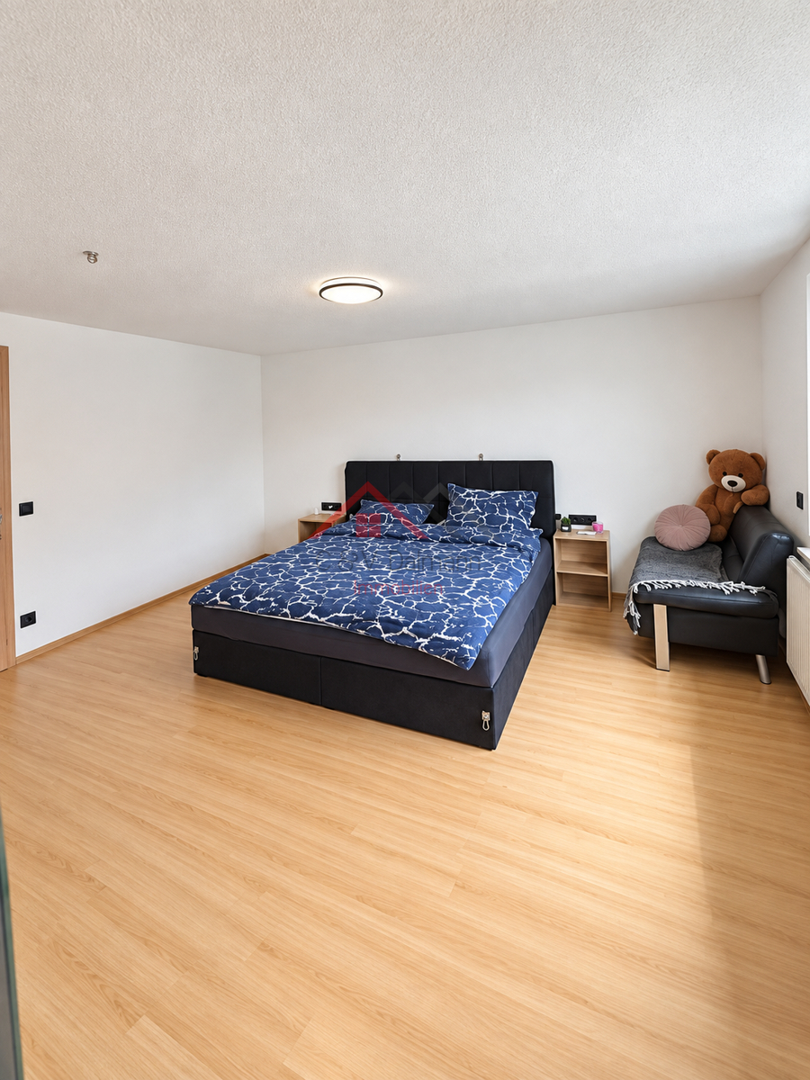 Schlafzimmer Zweifamilienhaus Neuhausen ob Eck