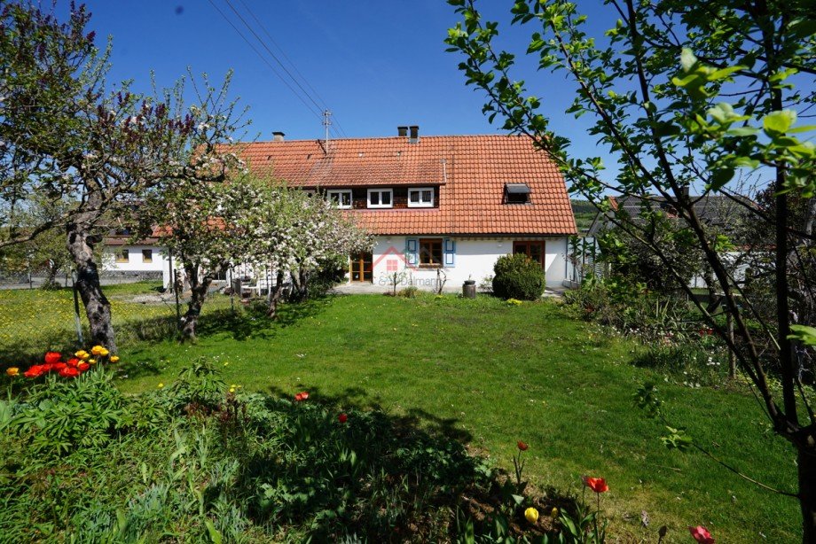 Au�enansicht Haus vom Garten Doppelhaush�lfte Talheim