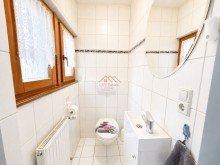G�ste-WC EG Einfamilienhaus in guter Wohnlage - 935 m� Grundst�ck, zwei Garagen, viele M�glichkeiten
