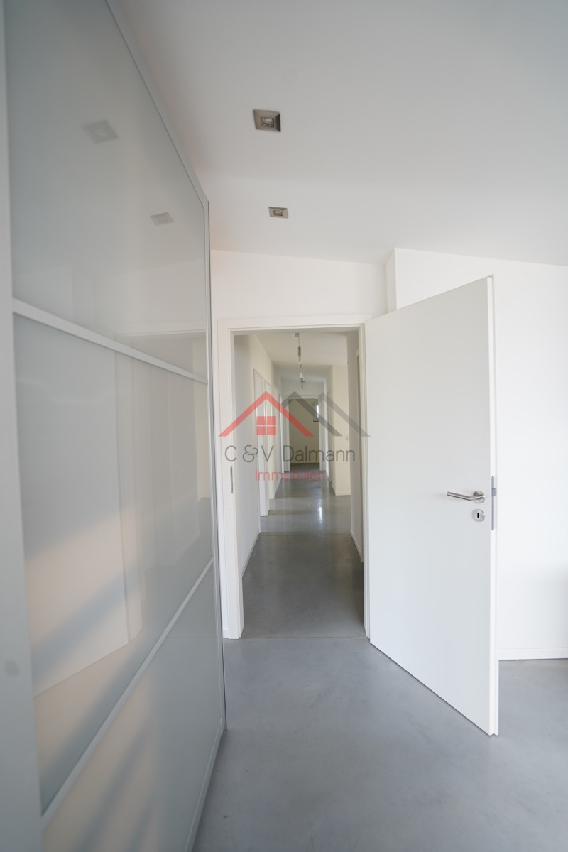 Flur OG Einfamilienhaus Tuttlingen / E�lingen