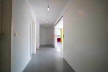 Flur EG Gro�z�giges und freistehendes Einfamilienhaus mit wundersch�nem und unverbaubarem Talblick!