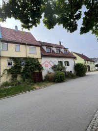 Bild (a3051b96aa2df6fde00dec68008d155f): Liebhaber aufgepasst! Reihenmittelhaus mit Ausbaupotential in Fridingen a. d. Donau!