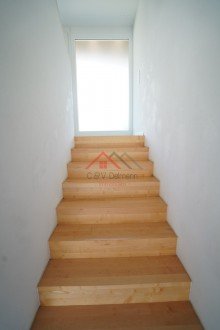 Treppe Gro�z�giges und freistehendes Einfamilienhaus mit wundersch�nem und unverbaubarem Talblick!