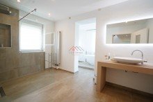 Badezimmer EG Traumhaftes Einfamilienhaus mit Blick auf das M�hlheimer Schloss auf gro�em Grundst�ck!