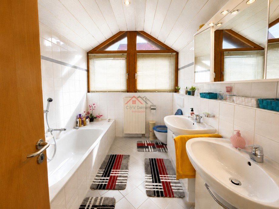 Badezimmer OG Doppelhaush�lfte Spaichingen