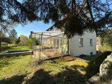 Ansicht S�dost Einfamilienhaus in guter Wohnlage - 935 m� Grundst�ck, zwei Garagen, viele M�glichkeiten