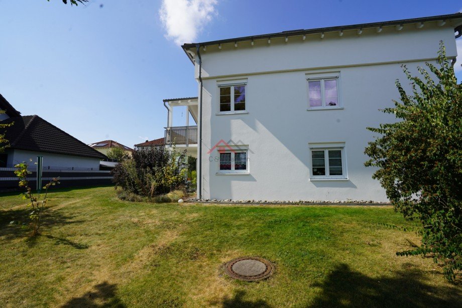 Au�enansicht von der Seite Etagenwohnung Neuhausen ob Eck