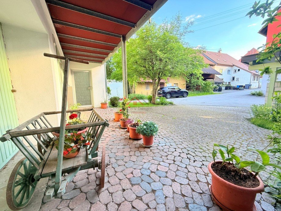 Hinterhof Parkpl�tze Etagenwohnung Tuttlingen / M�hringen