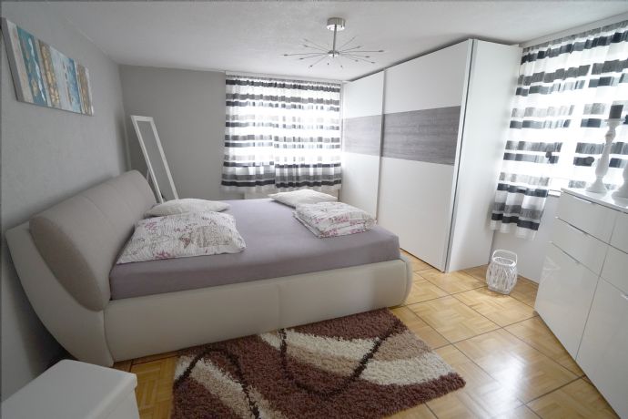 Schlafzimmer im 2. OG.jpg Mehrfamilienhaus Tuttlingen