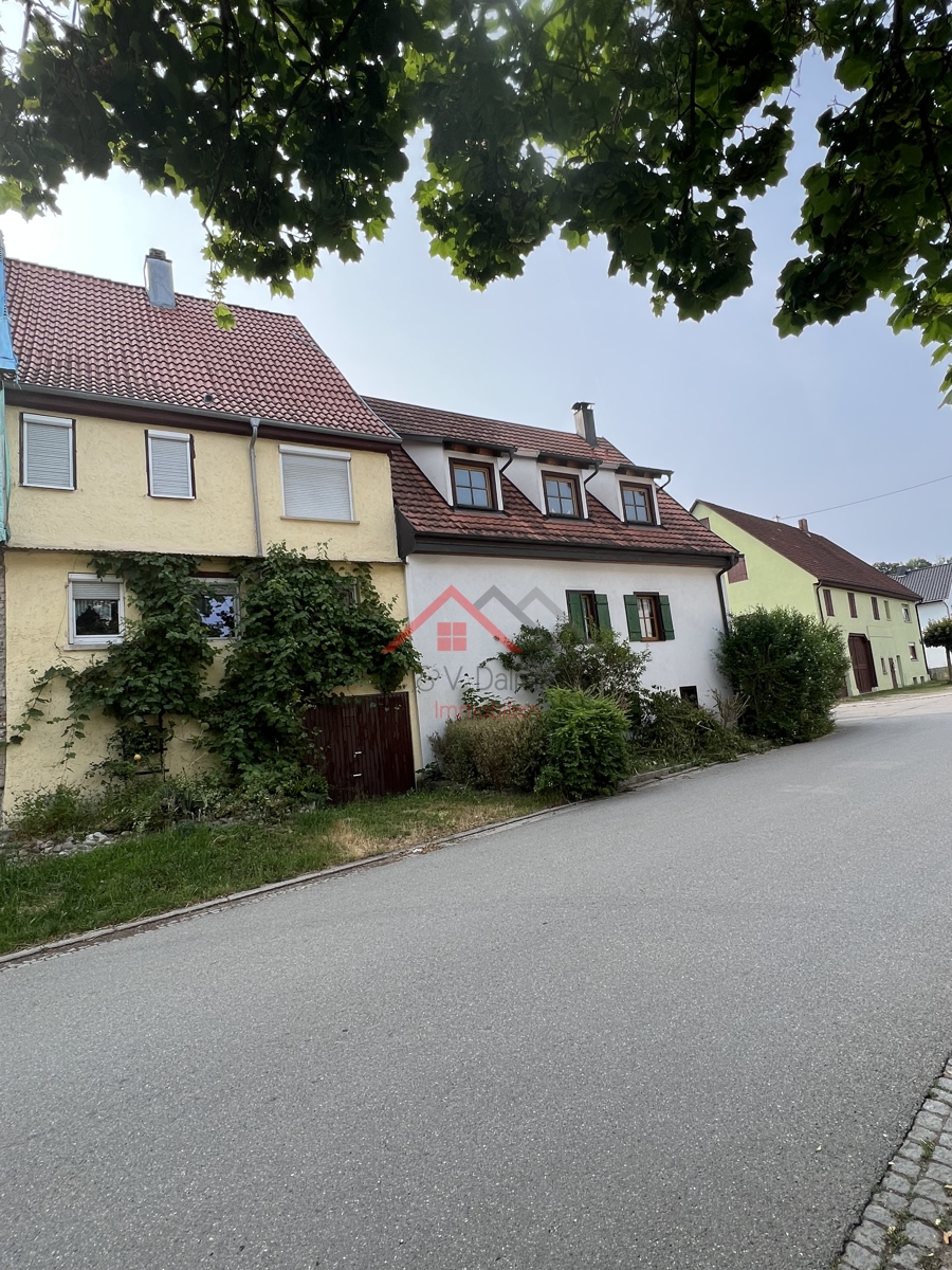 Nordseite Geb�ude Doppelhaush�lfte Fridingen an der Donau