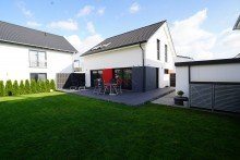 Nordwest-Ansicht Familiengl�ck in renommierter Lage! Neuwertiges und freistehendes Einfamilienhaus in Tuttlingen!