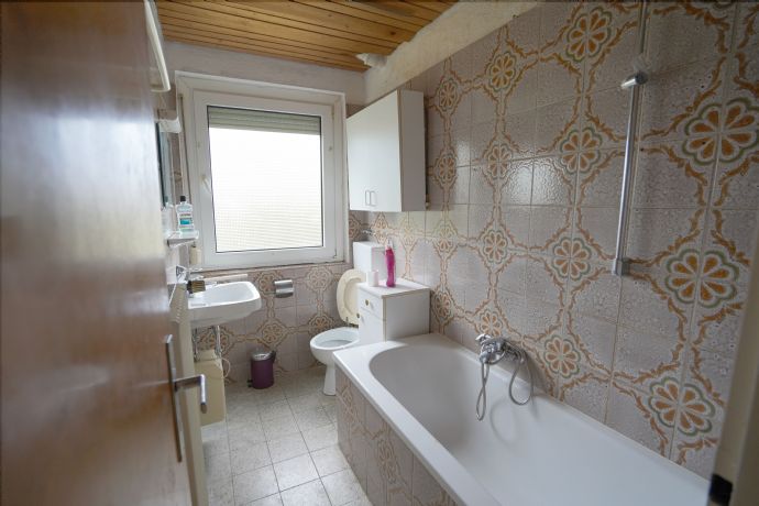 Badezimmer EG.jpg Doppelhaush�lfte Villingen-Schwenningen
