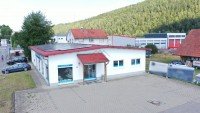 Bild (e4c24b21cad1dc525657fdf6009a6e48): Perfekte Lage f�r Ihr Unternehmen: Repr�sentatives Gewerbeobjekt mit gro�em Grundst�ck