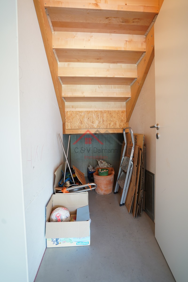 Abstellkammer unter der Treppe Einfamilienhaus Tuttlingen / E�lingen
