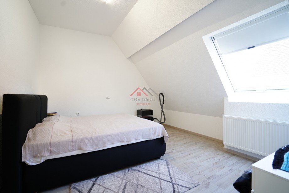 Schlafzimmer mit searatem WC und Ankleide Einfamilienhaus Tuttlingen / Nendingen
