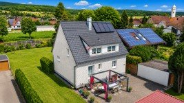 Hauptbild Gepflegtes und modernisiertes Einfamilienhaus mit gro�em Grundst�ck, drei Garagen und au�ergew�hnlich viel Nutzfl�che