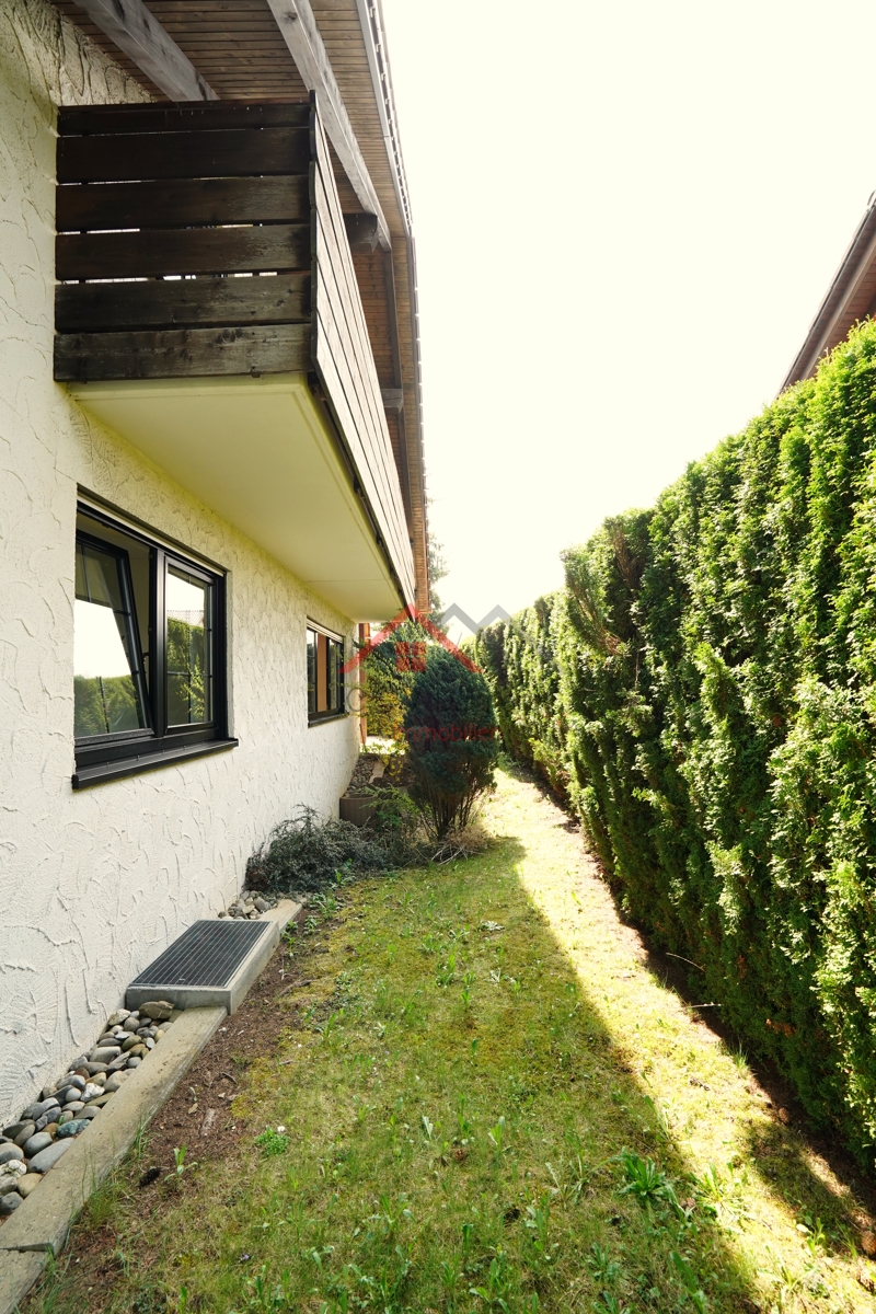 Ansicht Seite Balkon Zweifamilienhaus Trossingen