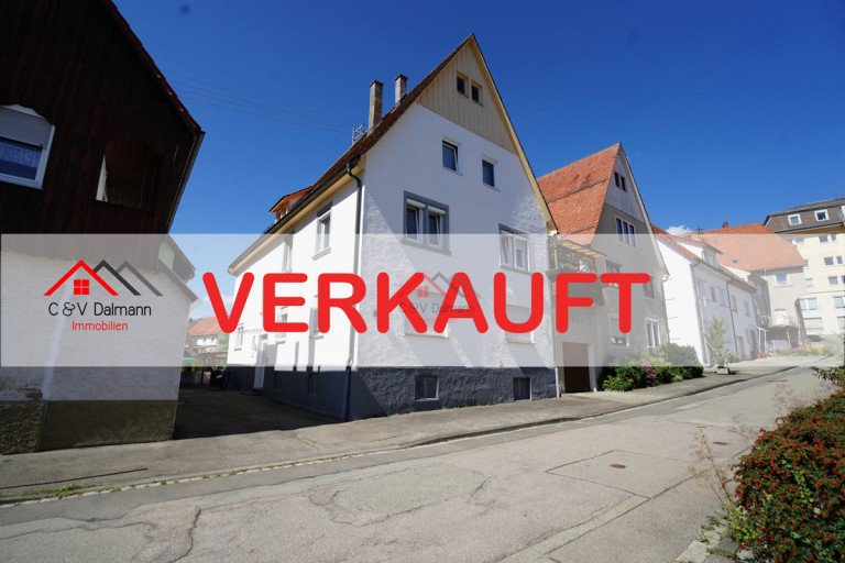 Verkauft Tuttlingen / M�hringen Zweifamilienhaus Gepflegtes und modernisiertes Zweifamilienhaus in guter Wohnlage von Tuttlingen-M�hringen!