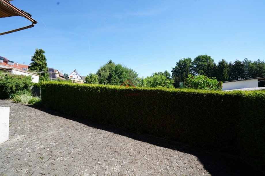 R�ckseite Innenhof Immobilie Doppelhaush�lfte Neuhausen ob Eck / Oberschwandorf